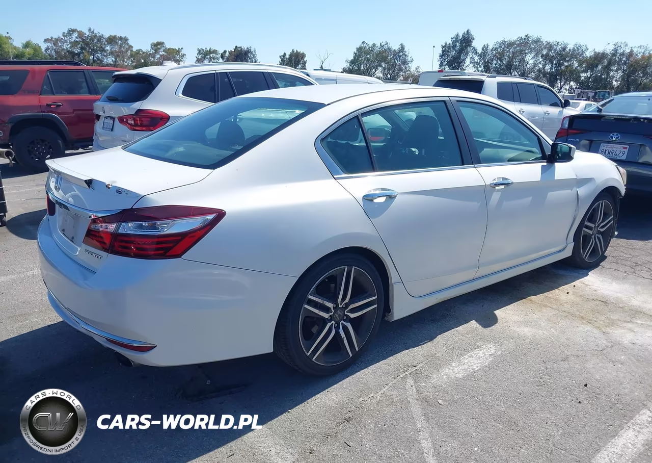 2016 Honda Accord Sport VIN:1HGCR2F50GA173637 - 4
