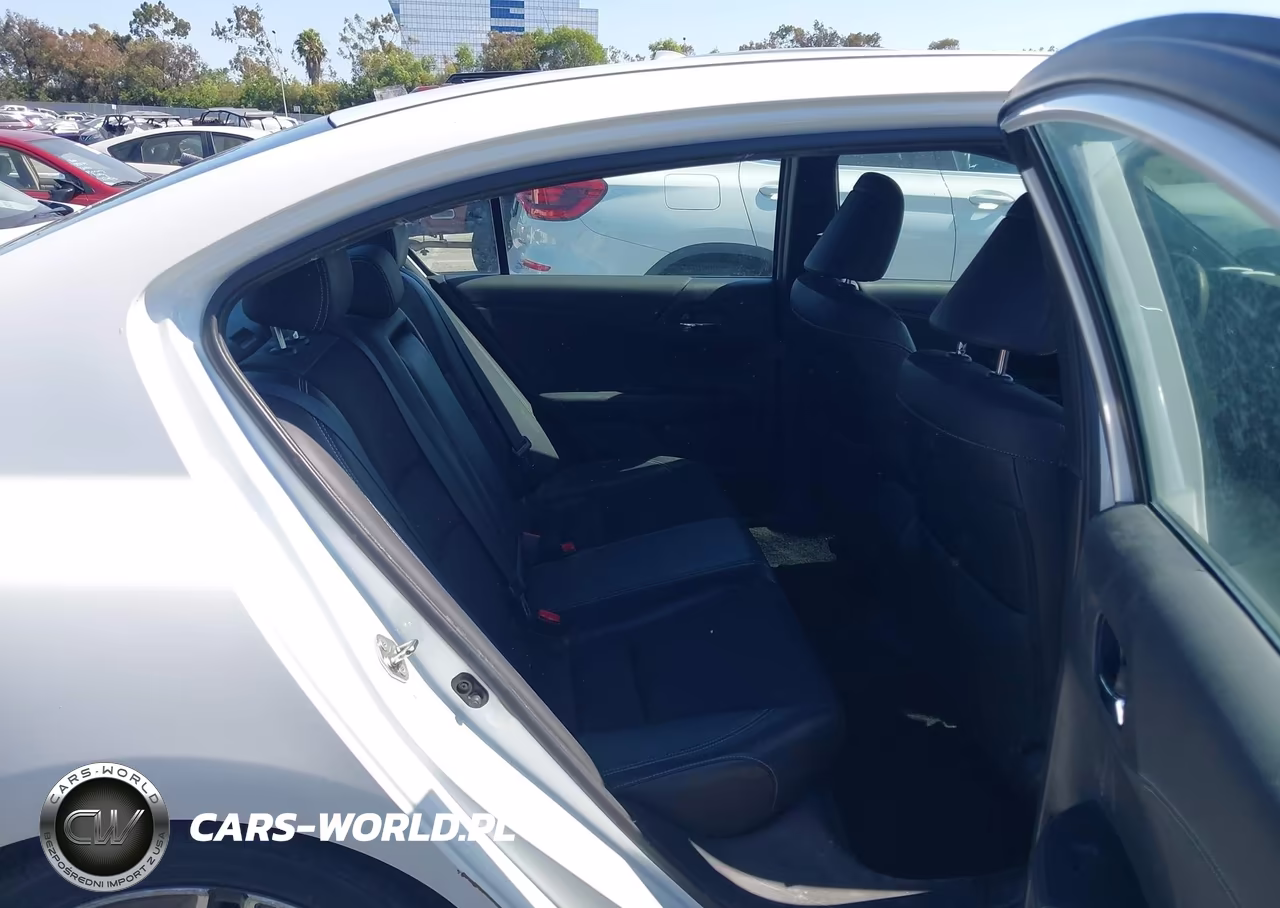 2016 Honda Accord Sport VIN:1HGCR2F50GA173637 - 8