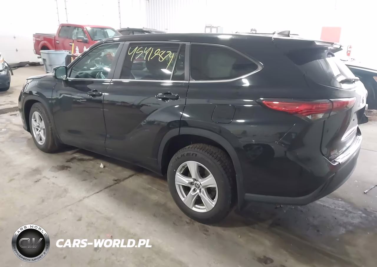 2023 Toyota Highlander Le VIN:5TDKDRBH3PS516963 - 3