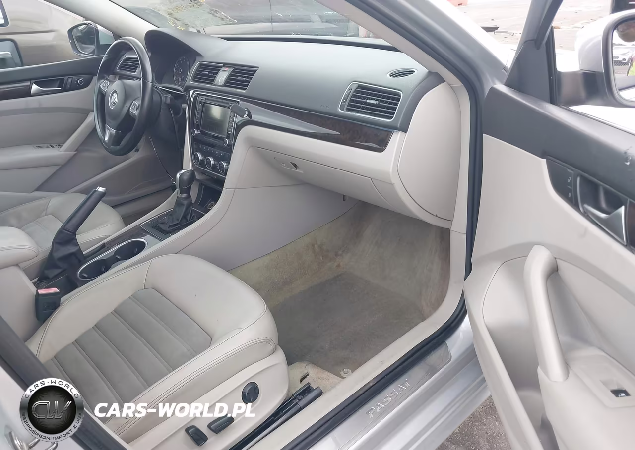 2014 Volkswagen Passat 1.8T Sel Premium VIN:1VWCS7A30EC064101 - 5