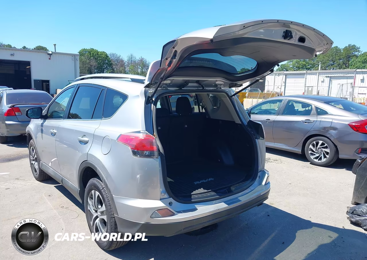 2017 Toyota Rav4 Le VIN:2T3BFREV1HW581273 - 3