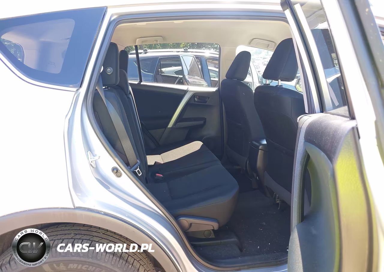 2017 Toyota Rav4 Le VIN:2T3BFREV1HW581273 - 8