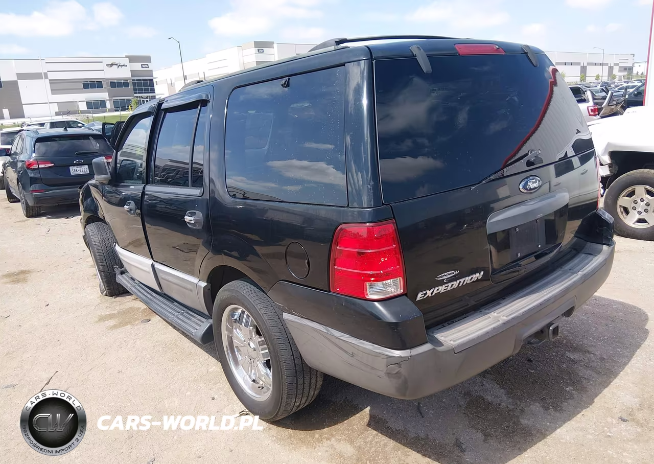 2004 Ford Expedition Xls VIN:1FMRU13W24LB67901 - 3