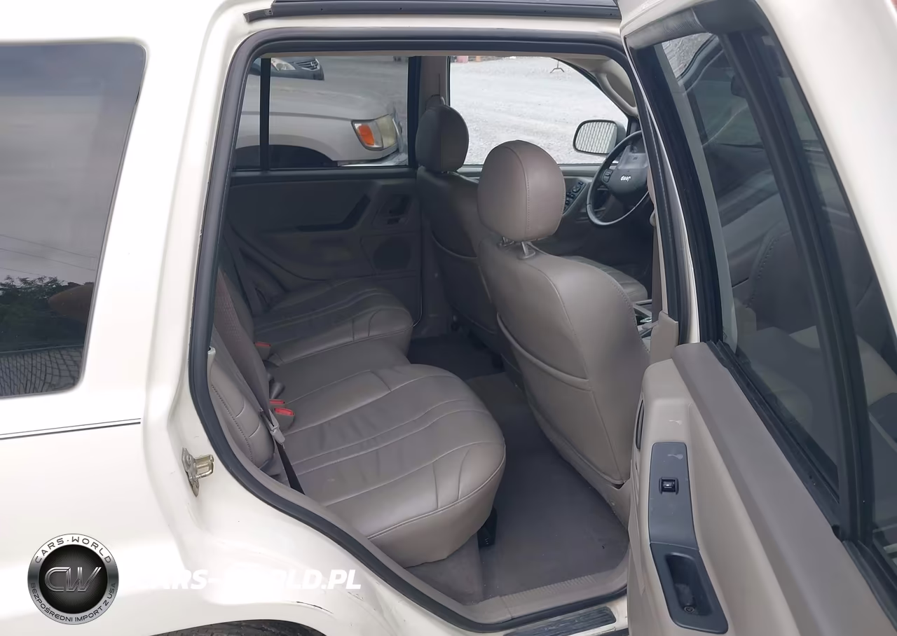2004 Jeep Grand Cherokee Laredo VIN:1J4GX48S54C228565 - 8