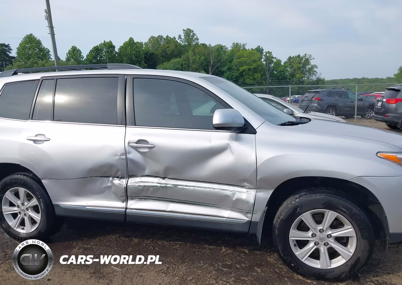 2013 Toyota Highlander Se V6 VIN:5TDBK3EH6DS256830 - 13