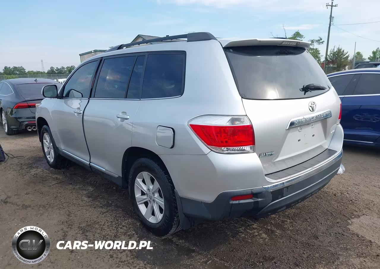 2013 Toyota Highlander Se V6 VIN:5TDBK3EH6DS256830 - 3