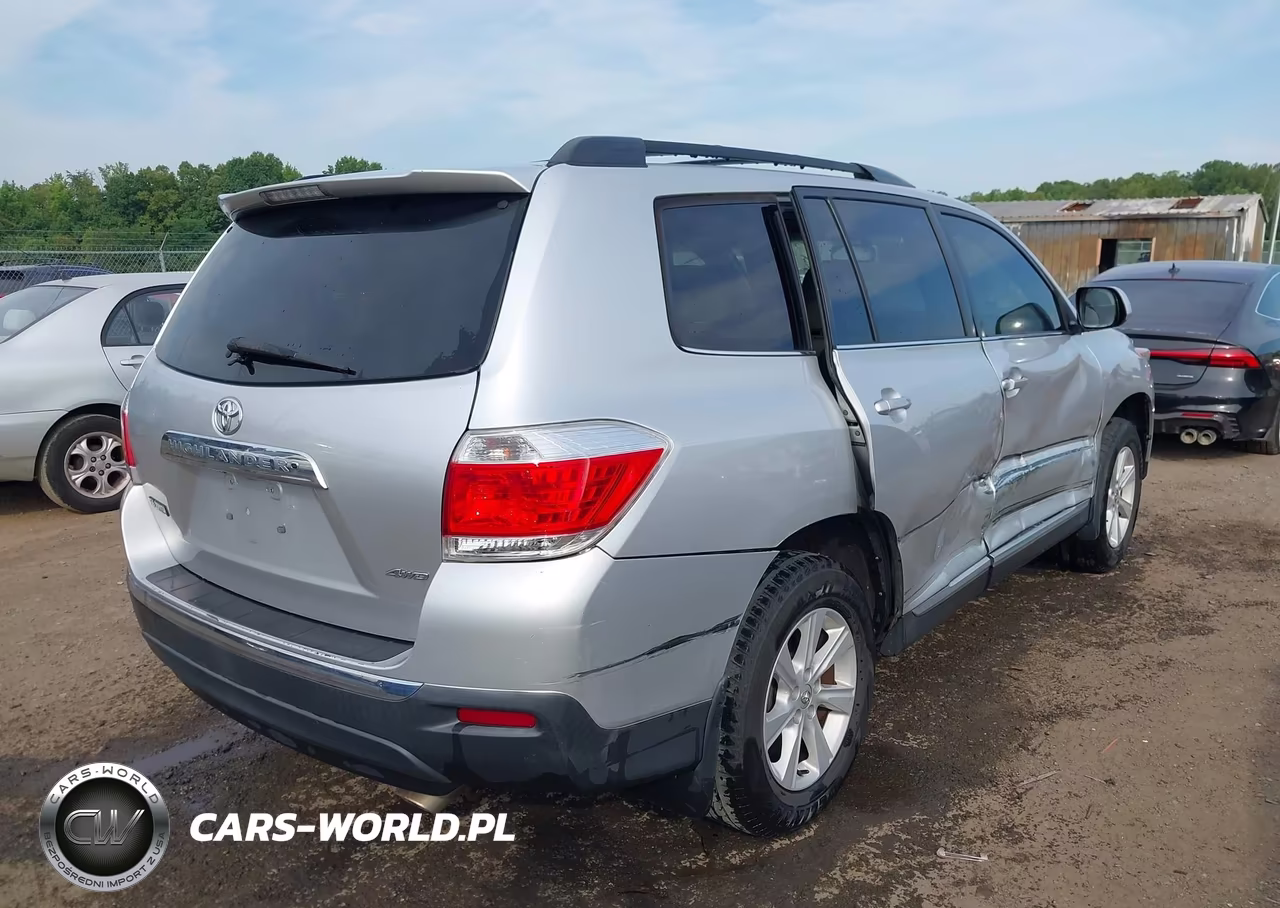 2013 Toyota Highlander Se V6 VIN:5TDBK3EH6DS256830 - 4