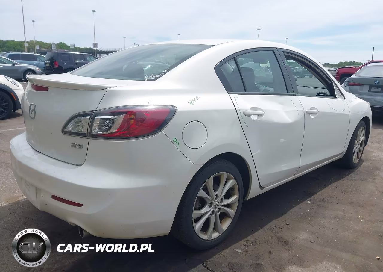 2011 Mazda Mazda3 S Grand Touring VIN:JM1BL1W64B1401789 - 4