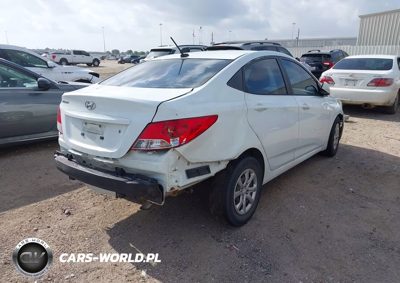 2013 Hyundai Accent Gls VIN:KMHCT4AE6DU497927 - 4
