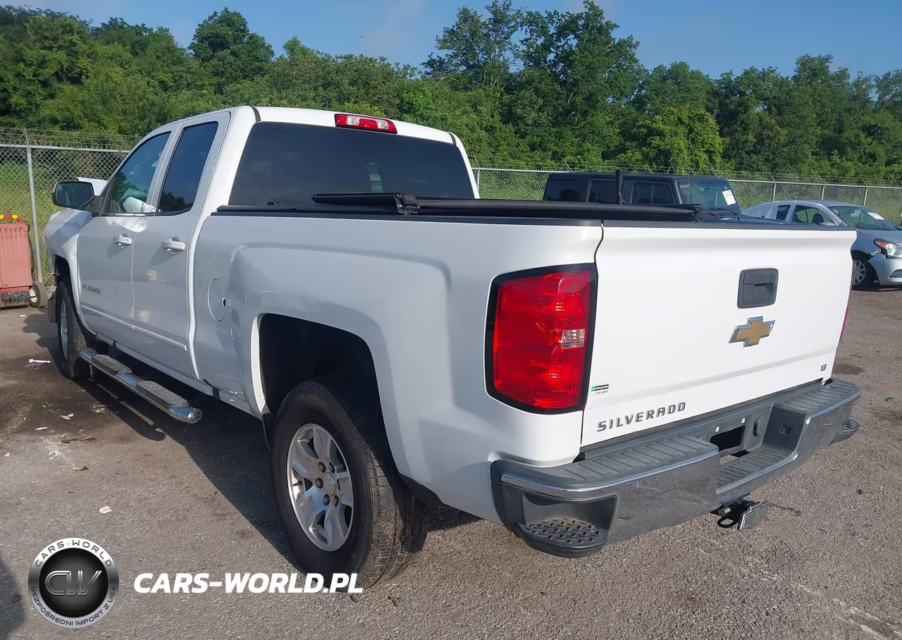 2018 Chevrolet Silverado 1500 Lt VIN:1GCRCREH9JZ124332 - 3
