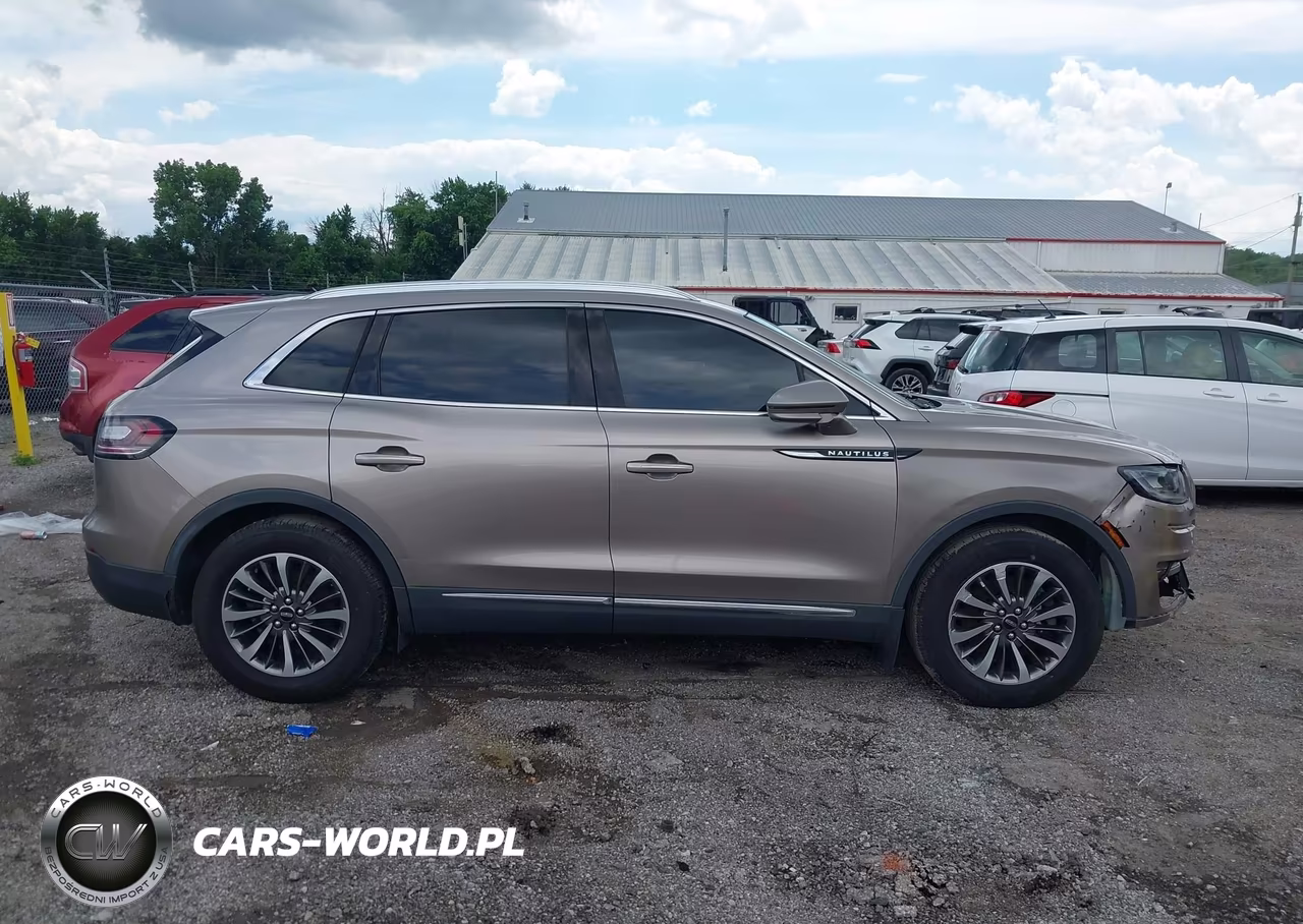 2020 Lincoln Nautilus Standard VIN:2LMPJ6J90LBL35144 - 14