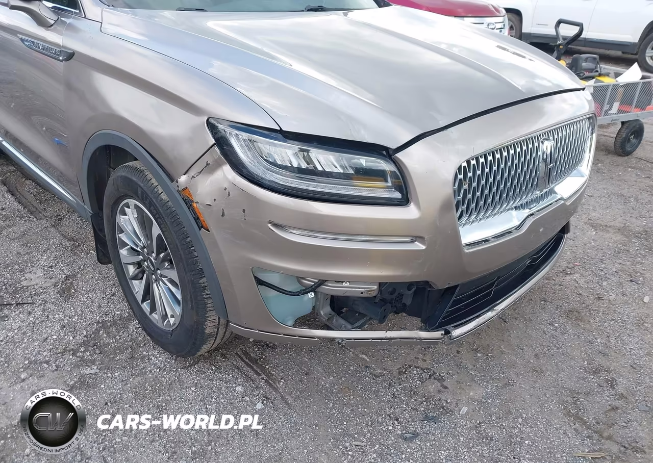 2020 Lincoln Nautilus Standard VIN:2LMPJ6J90LBL35144 - 18