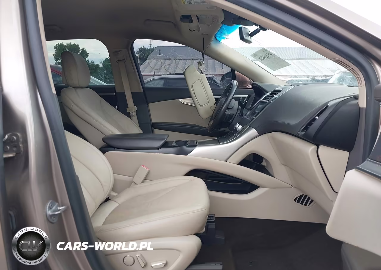 2020 Lincoln Nautilus Standard VIN:2LMPJ6J90LBL35144 - 5