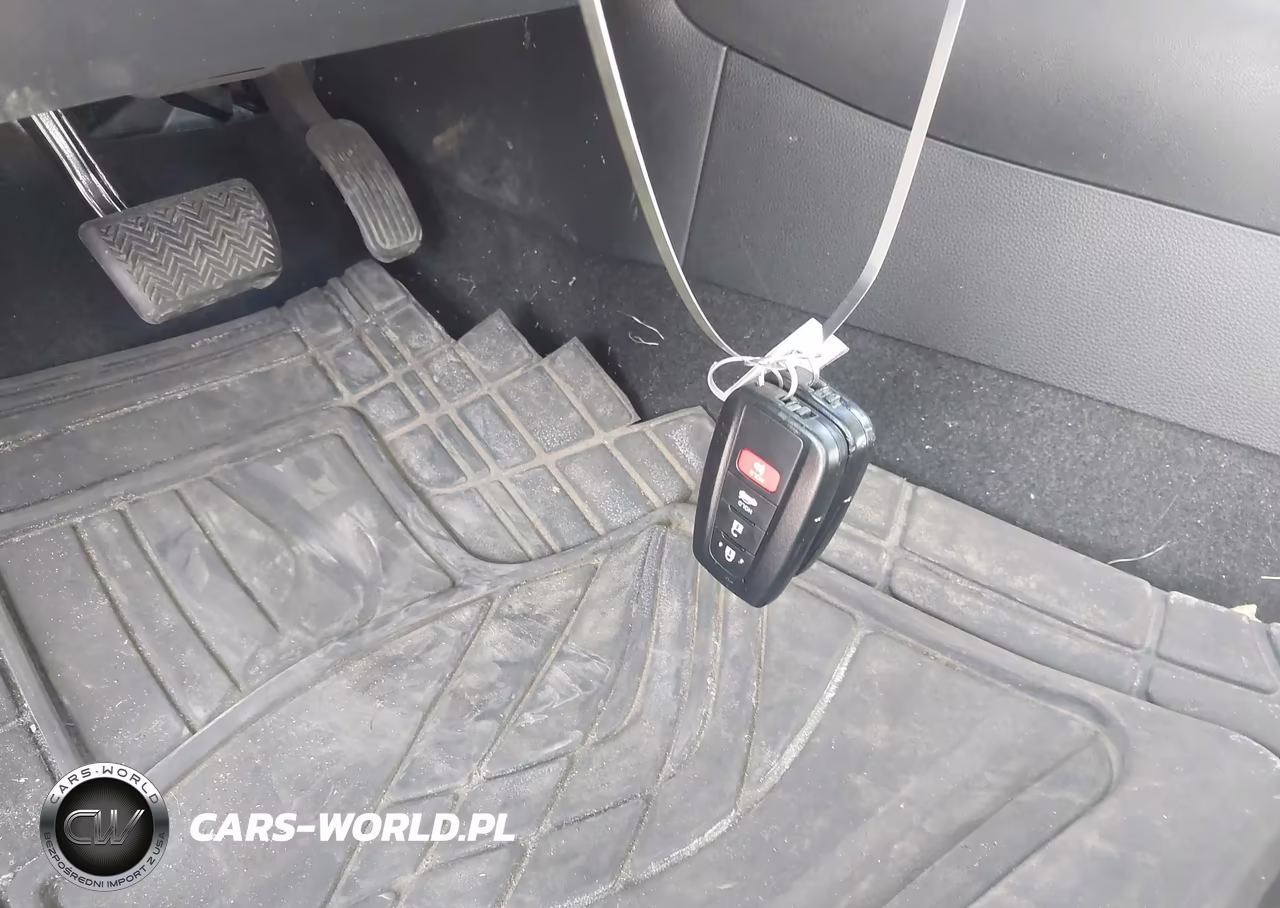 2021 Toyota Corolla Le VIN:5YFVPMAE3MP155141 - 11