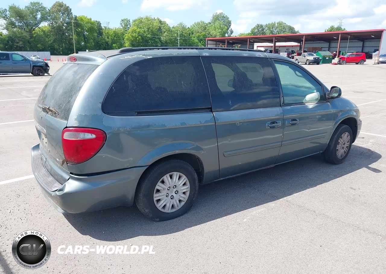 2005 Chrysler Town & Country Lx VIN:2C4GP44R55R542881 - 4