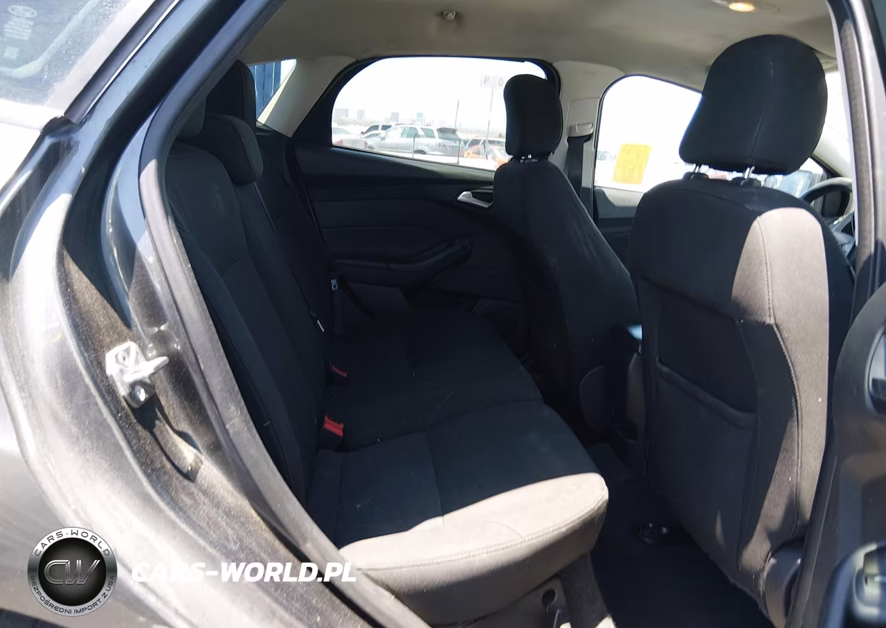 2017 Ford Focus Se VIN:1FADP3K22HL231799 - 8