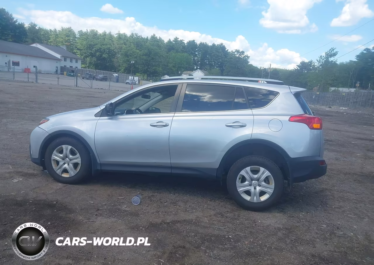2015 Toyota Rav4 Le VIN:JTMBFREV8FD147796 - 14