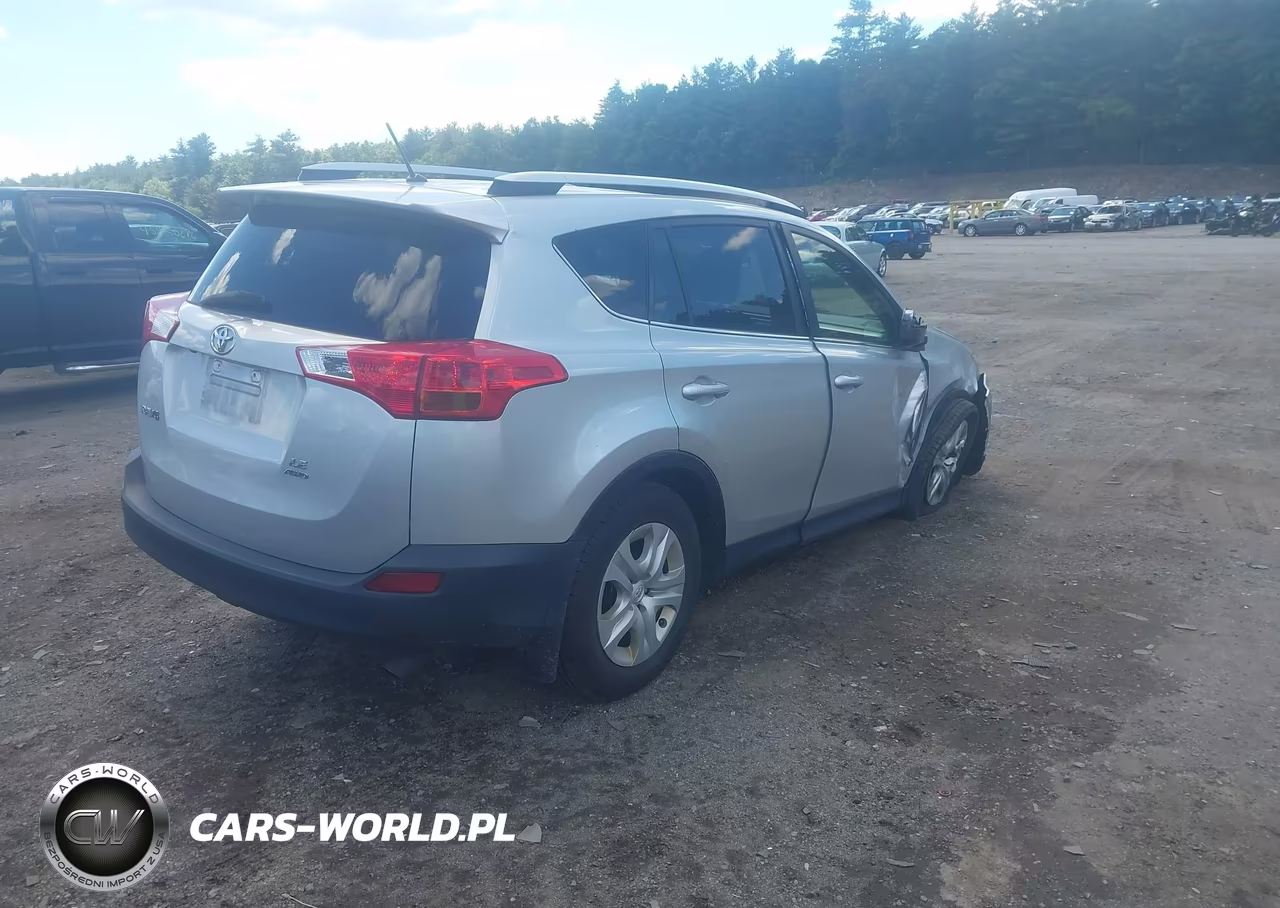 2015 Toyota Rav4 Le VIN:JTMBFREV8FD147796 - 4