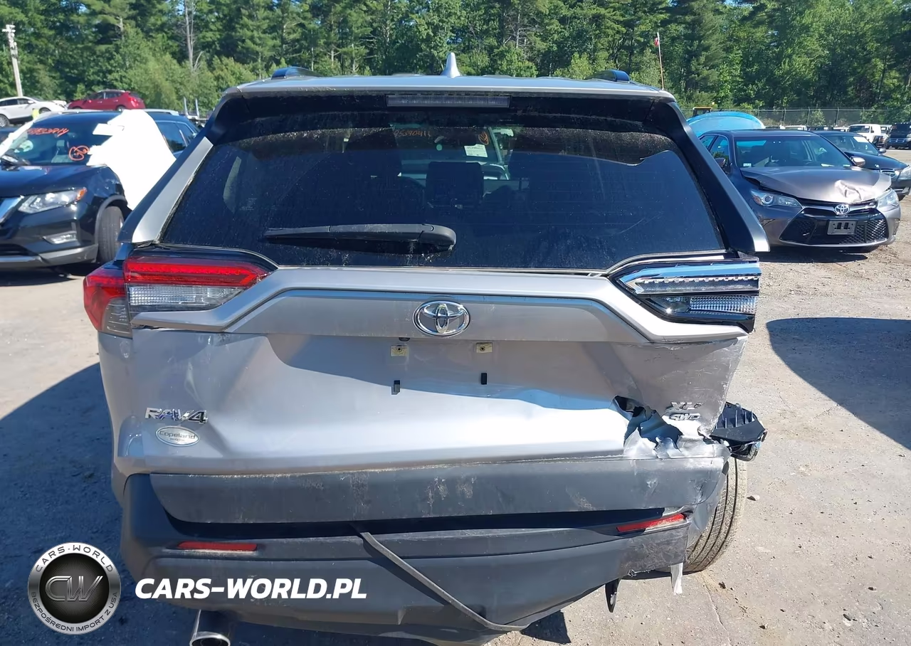 2023 Toyota Rav4 Xle Premium VIN:JTMA1RFV1PD102211 - 18