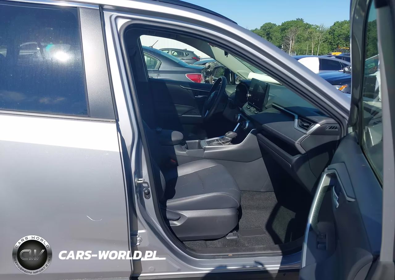 2023 Toyota Rav4 Xle Premium VIN:JTMA1RFV1PD102211 - 5
