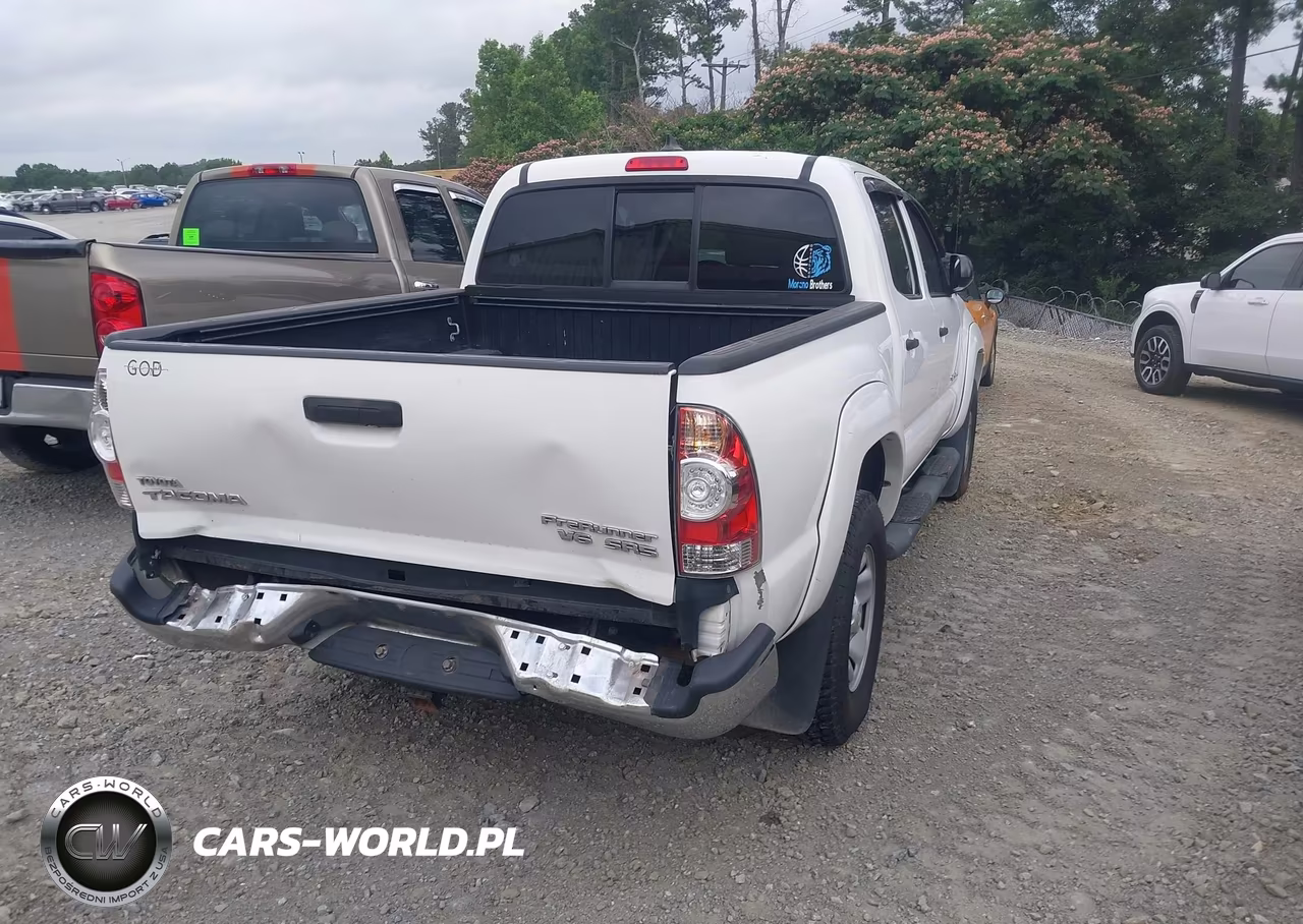 2014 Toyota Tacoma Prerunner V6 VIN:5TFJU4GNXEX054079 - 4