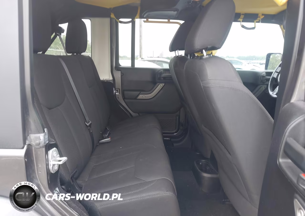 2016 Jeep Wrangler Unlimited Sport VIN:1C4BJWDG5GL250665 - 8
