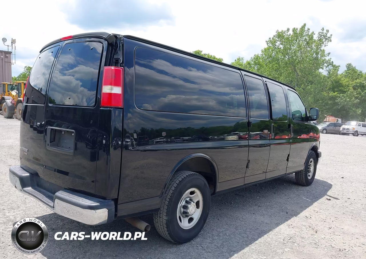 2016 Chevrolet Express 3500 Lt VIN:1GAZGPFG9G1315053 - 4