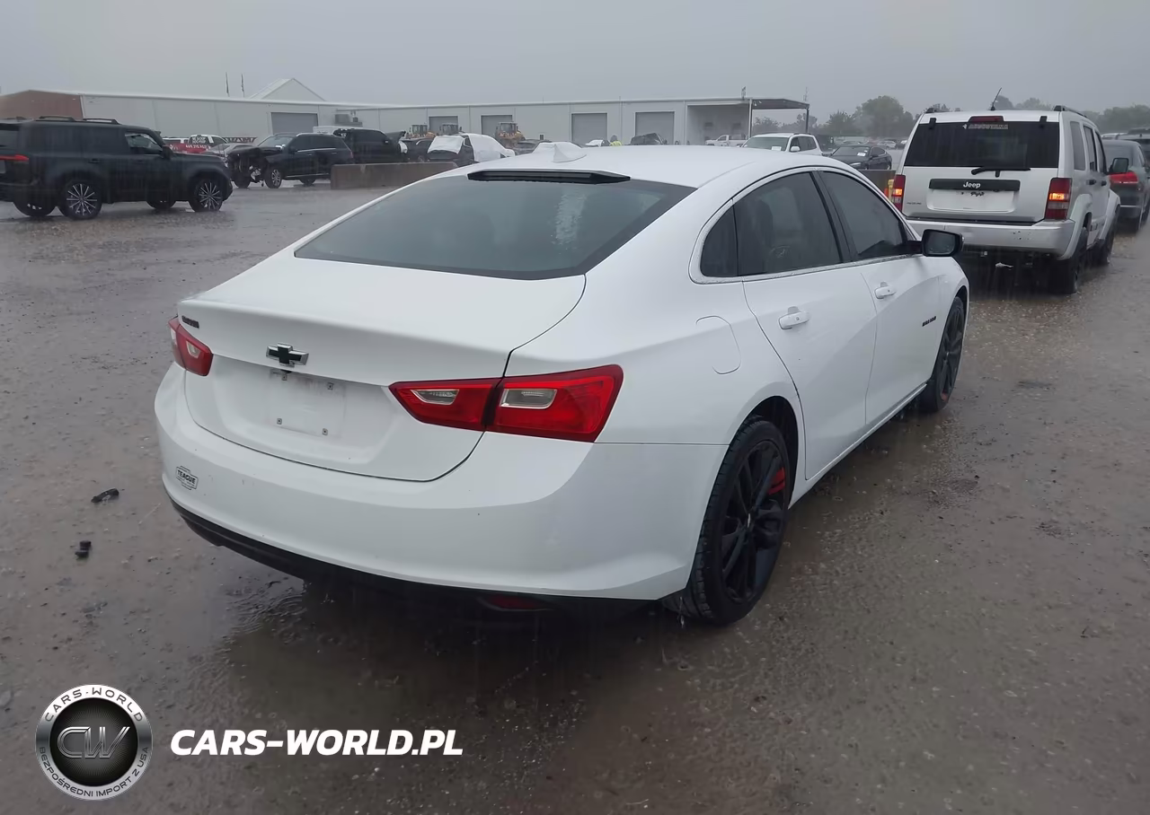 2018 Chevrolet Malibu Lt VIN:1G1ZD5STXJF186878 - 4
