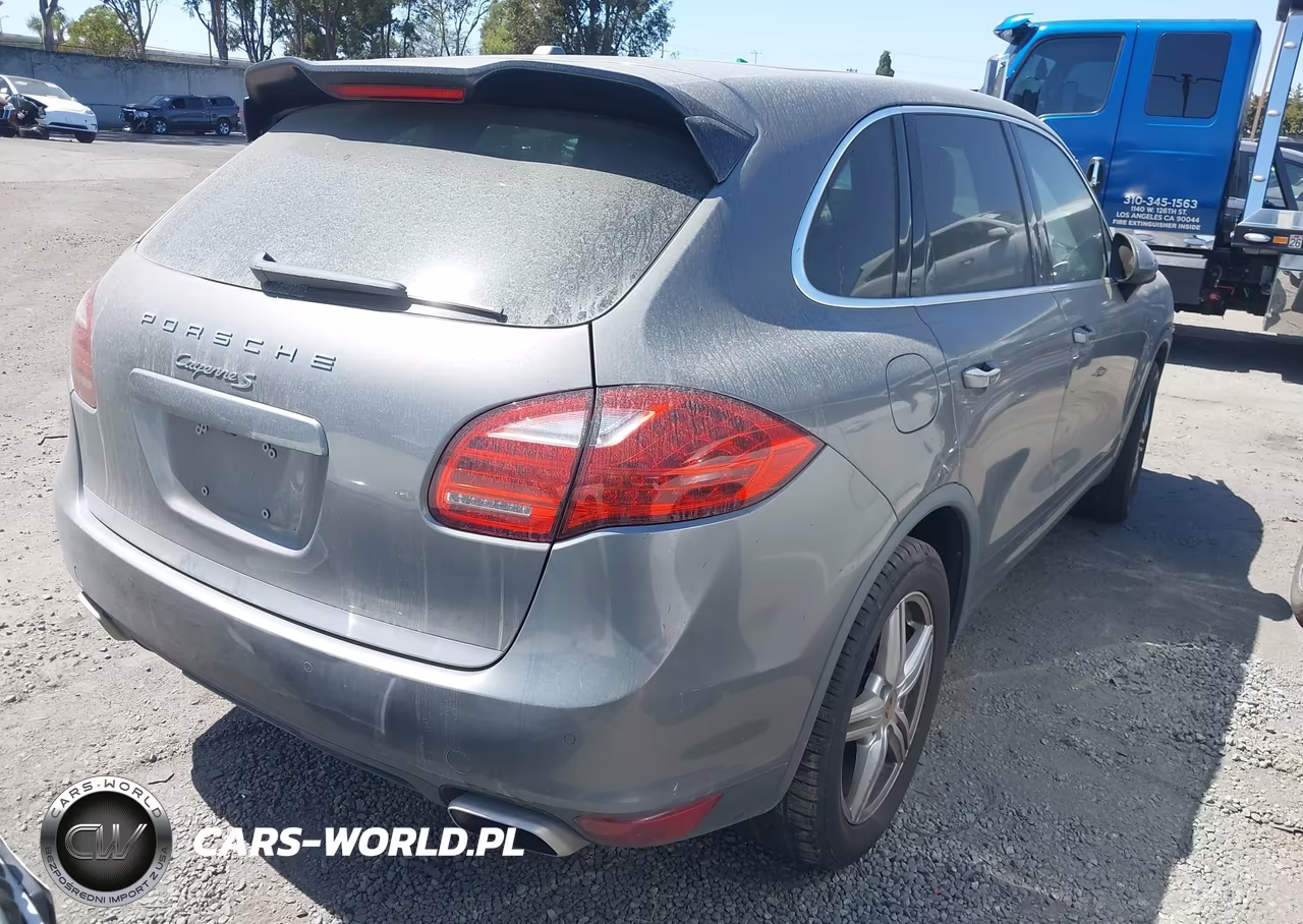 2014 Porsche Cayenne S VIN:WP1AB2A25ELA55042 - 4
