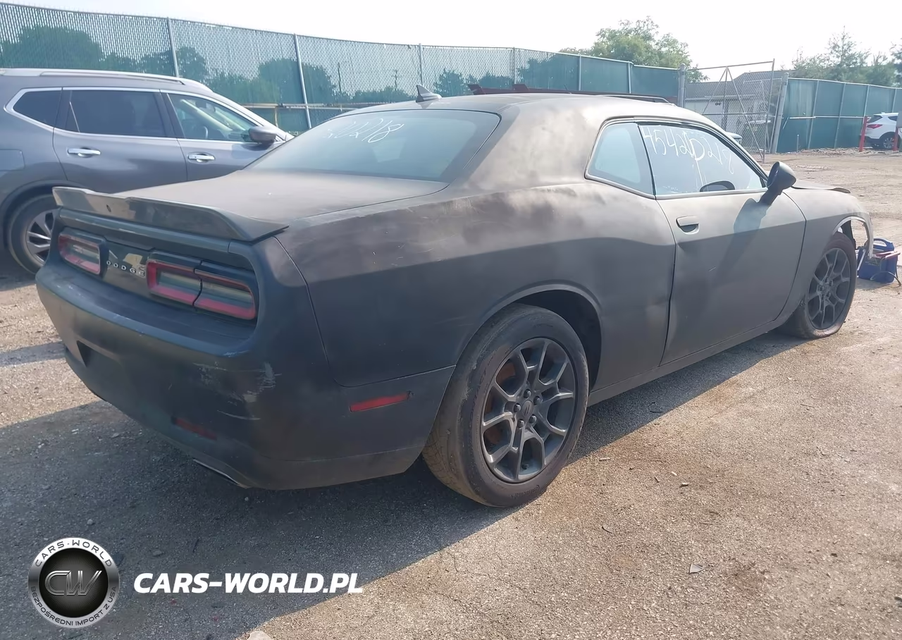 2017 Dodge Challenger Gt VIN:2C3CDZGG8HH589335 - 4