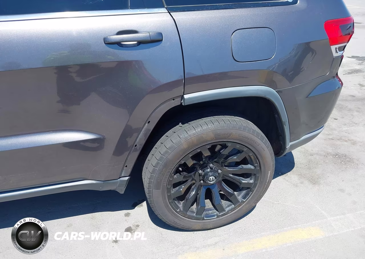 2015 Jeep Grand Cherokee Laredo VIN:1C4RJEAG9FC646819 - 6