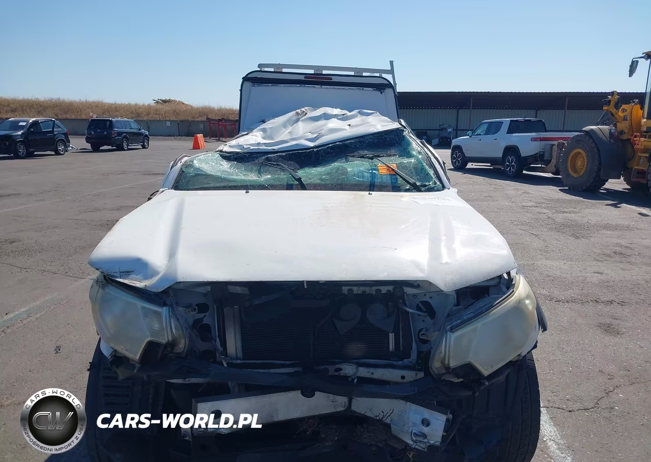 2013 Toyota Tacoma Prerunner V6 VIN:5TFTU4GN7DX040647 - 12