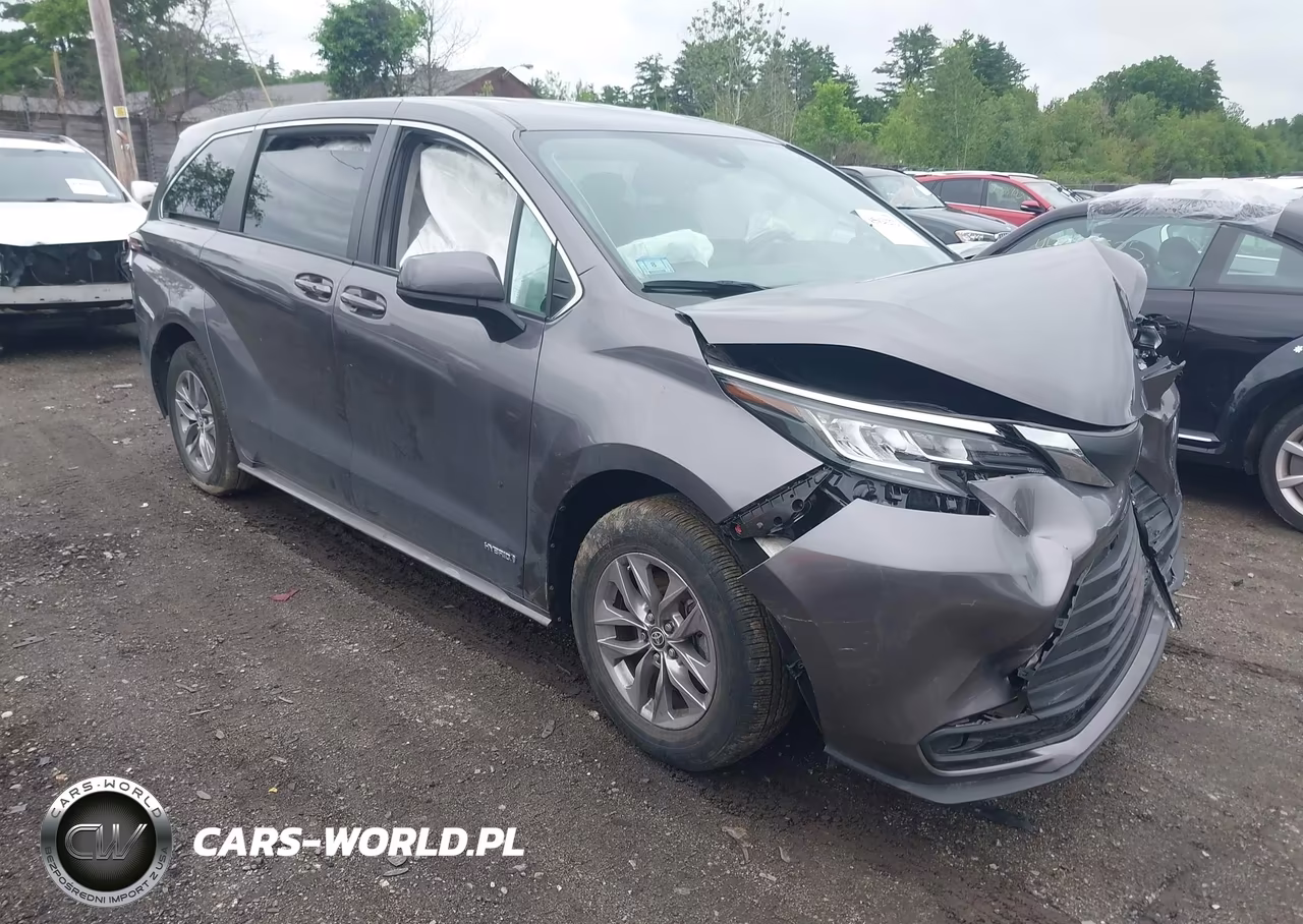2021 Toyota Sienna Le