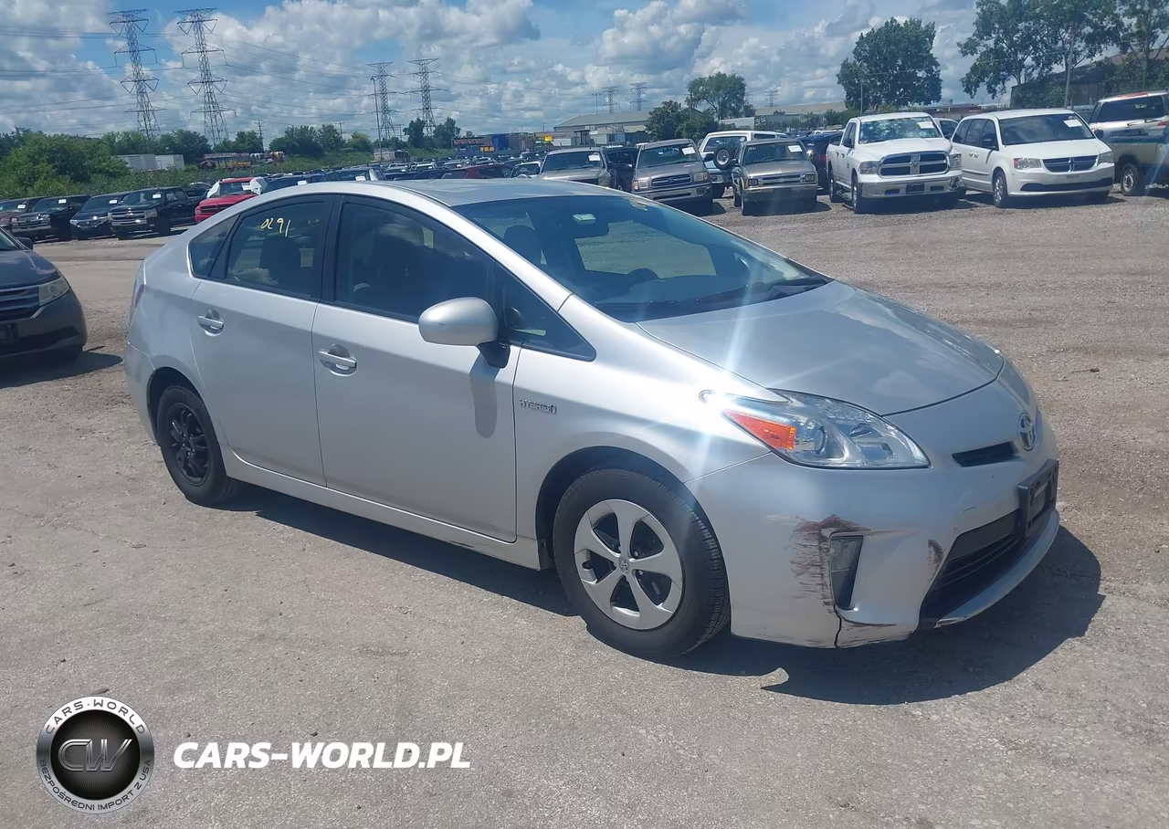 2015 Toyota Prius Two – zdjęcie 1 z 16