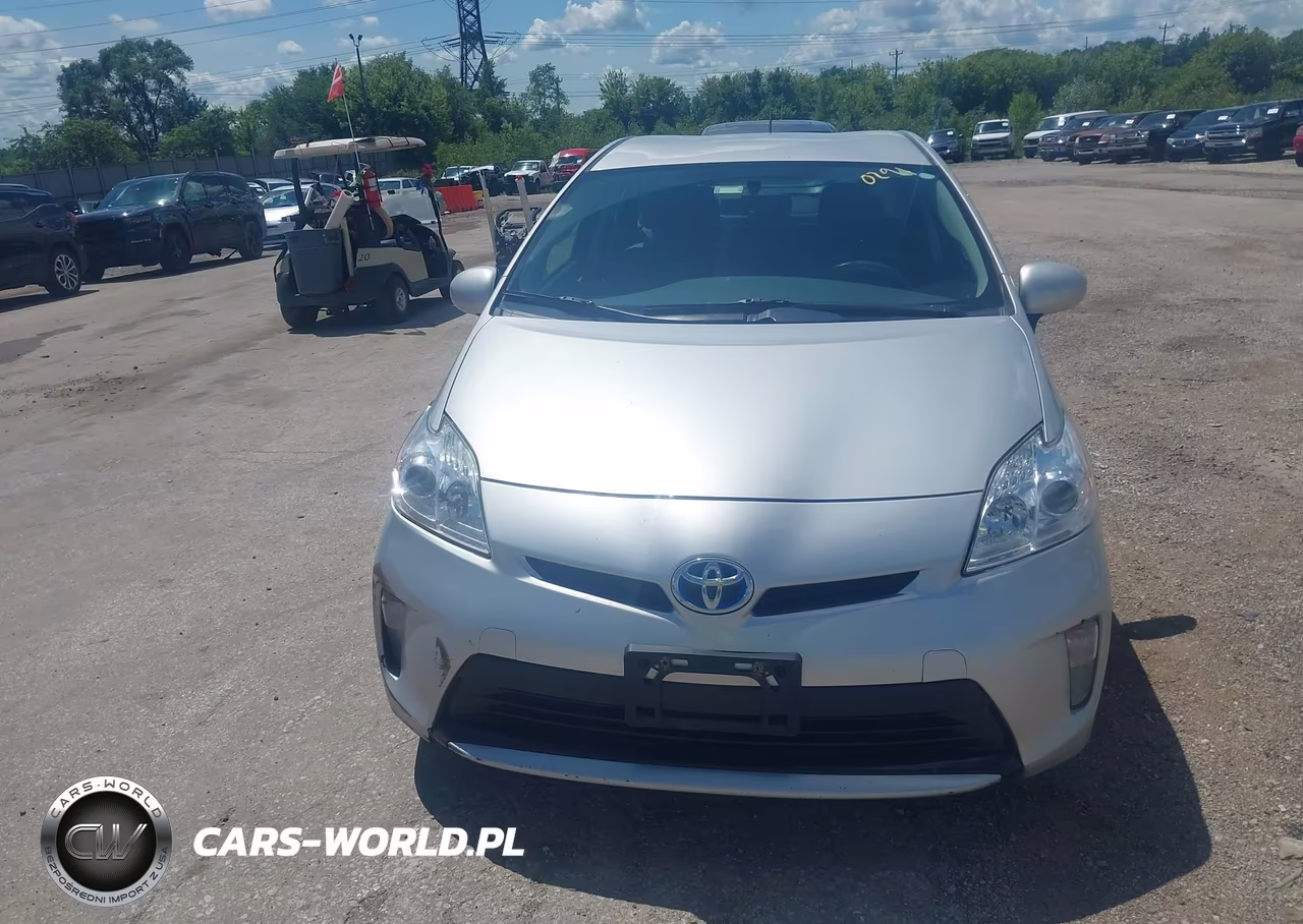 2015 Toyota Prius Two VIN:JTDKN3DU8F1882143 - 12