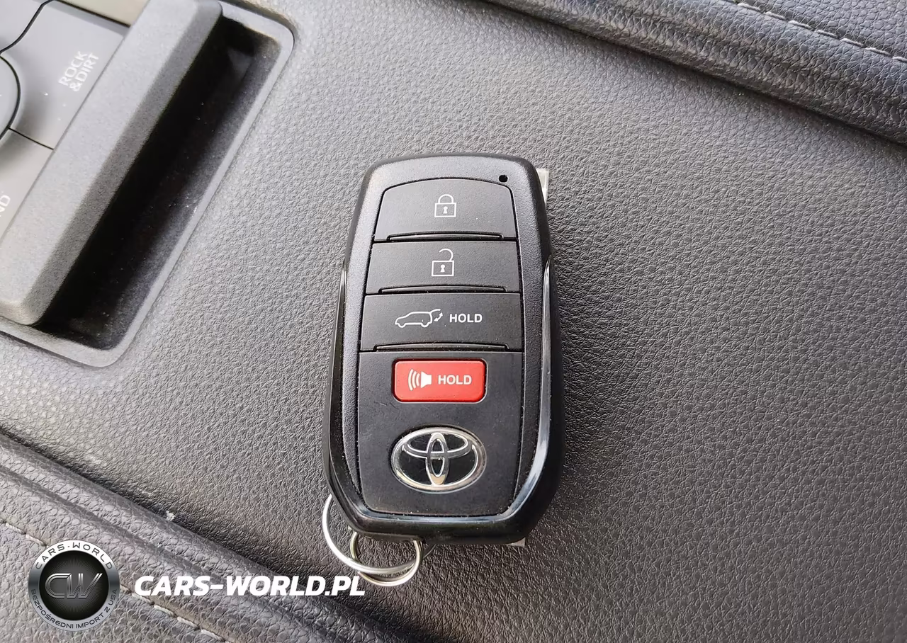 2026 Toyota Grand Highlander Xle VIN:5TDAAAB50TS108197 - 11