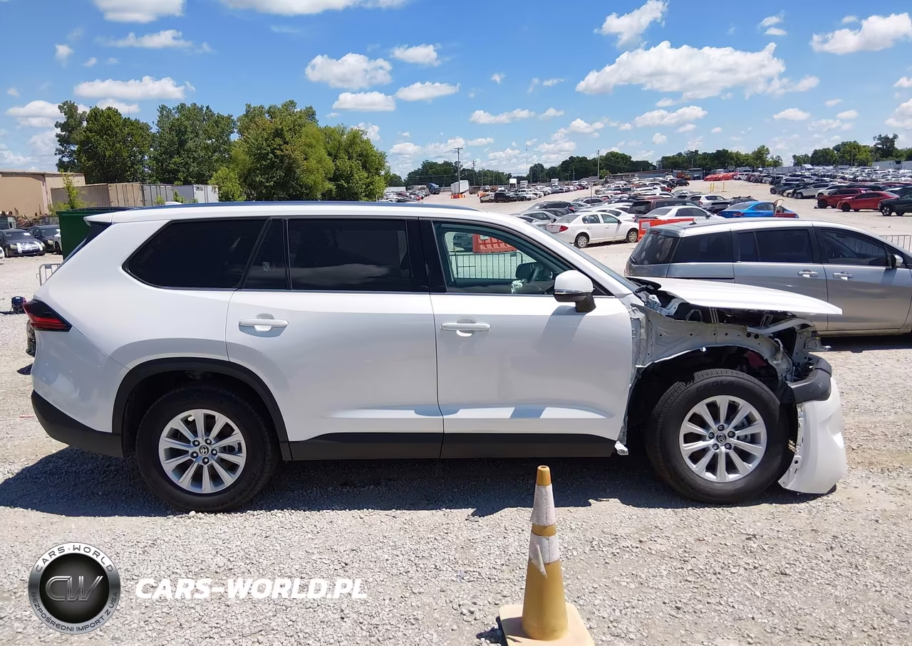 2026 Toyota Grand Highlander Xle VIN:5TDAAAB50TS108197 - 14