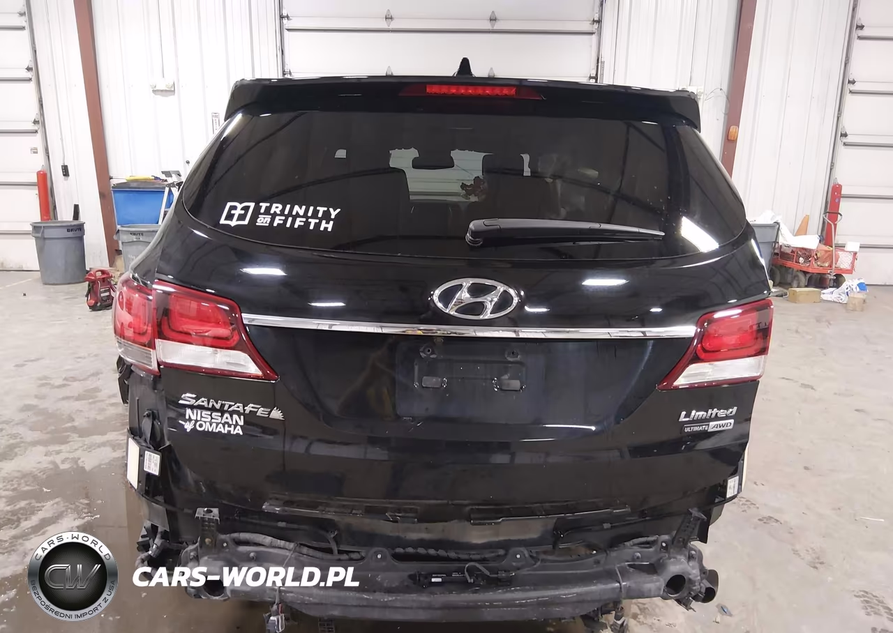 2017 Hyundai Santa Fe VIN:KM8SRDHF5HU203576 - 17
