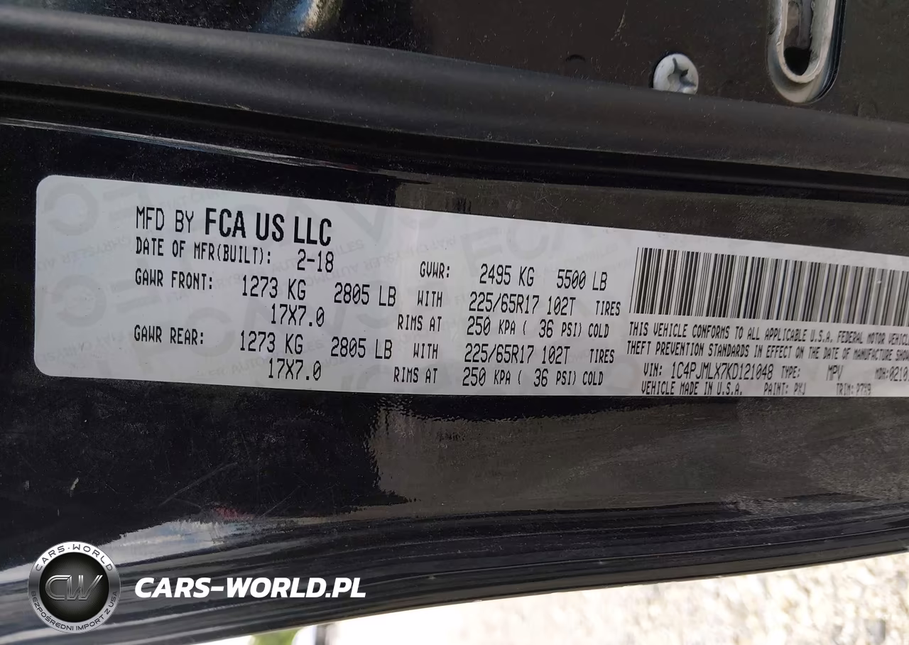 2019 Jeep Cherokee Latitude Plus 4X4 VIN:1C4PJMLX7KD121048 - 9