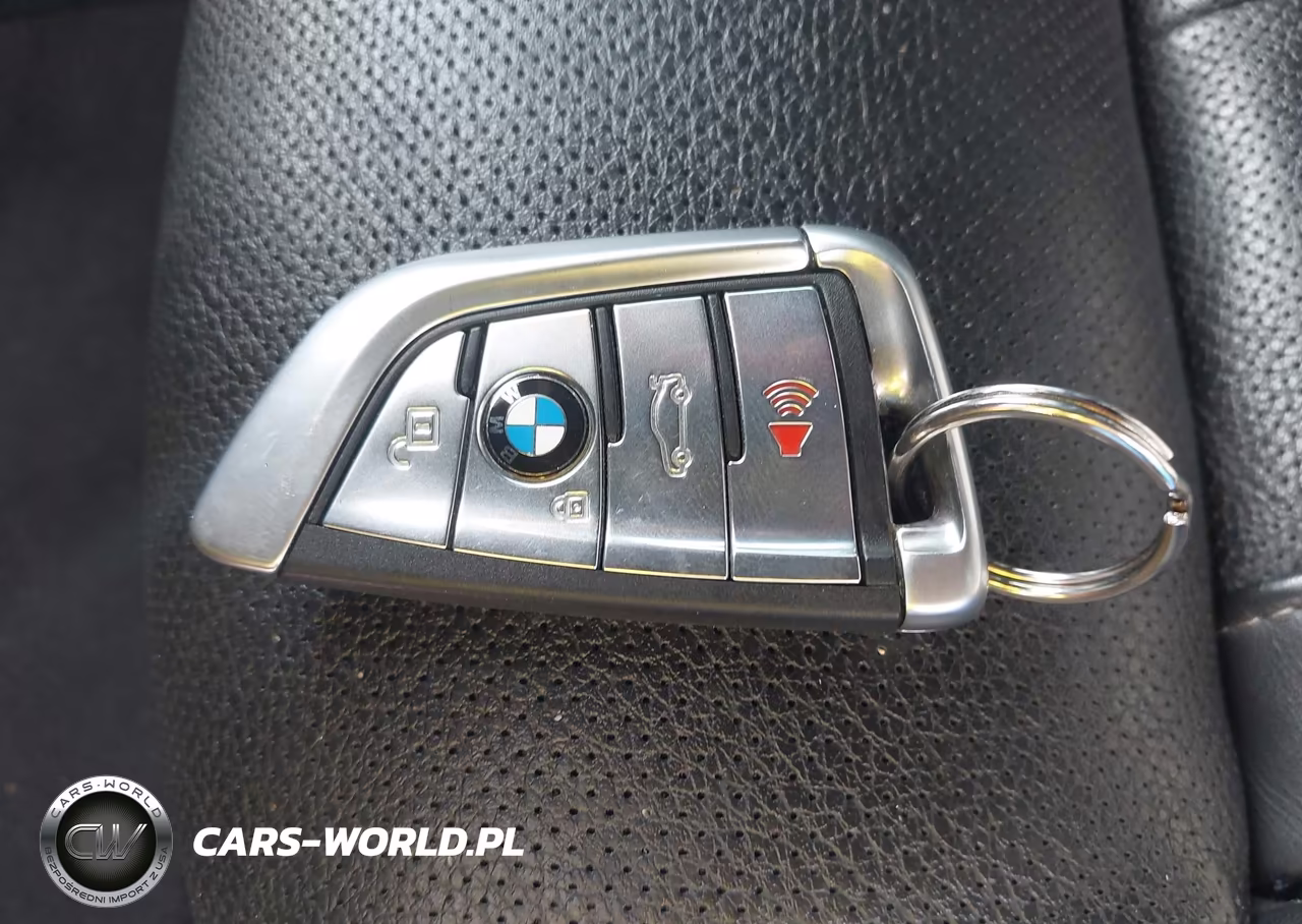 2016 BMW 740I VIN:WBA7E2C58GG548085 - 11