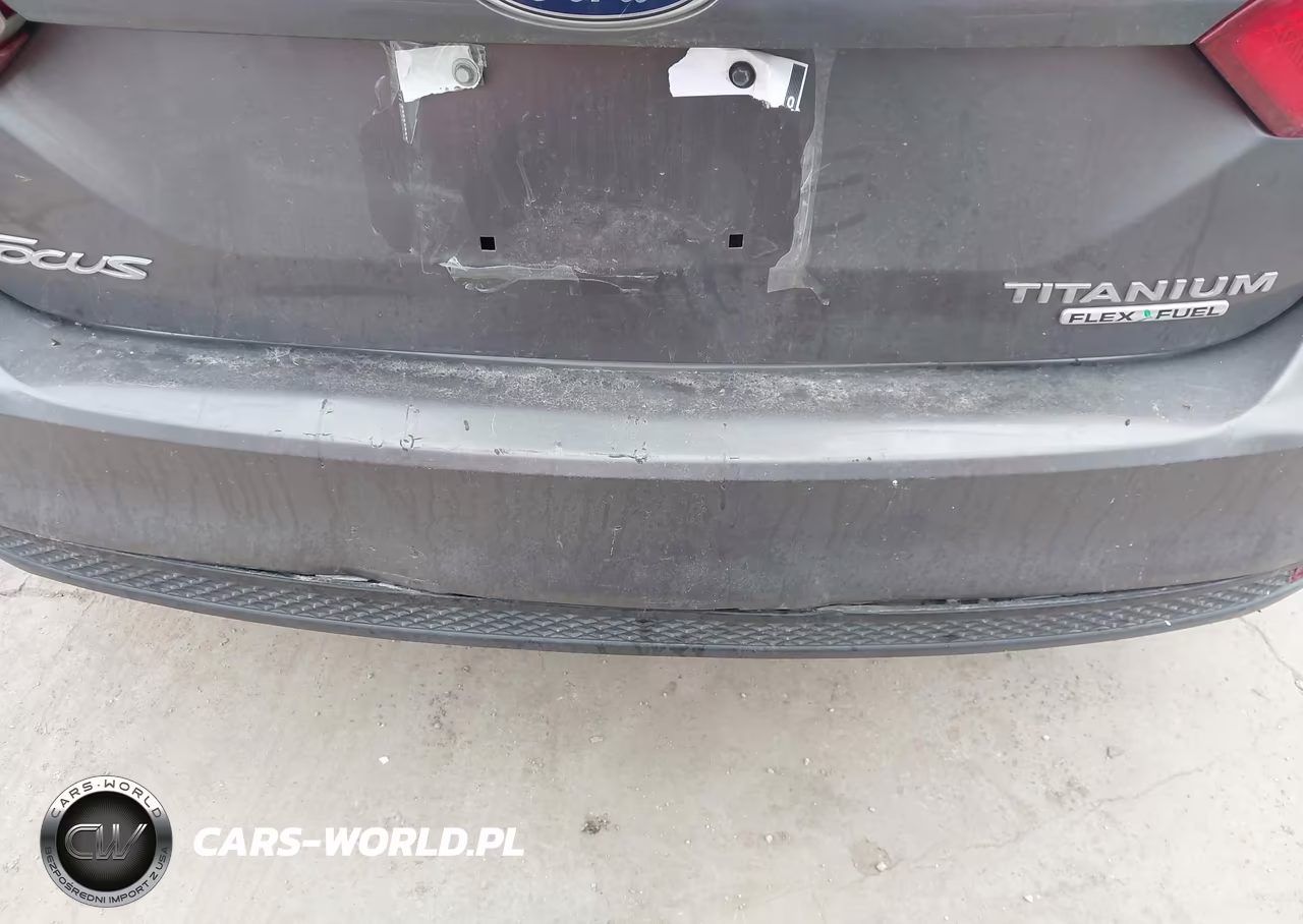 2012 Ford Focus Titanium VIN:1FAHP3J28CL409744 - 6