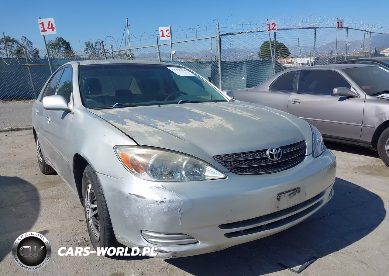 2003 Toyota Camry Le VIN:JTDBE32K330226502 - 6