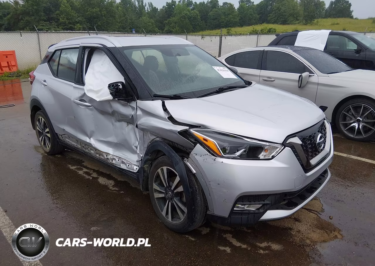 2018 Nissan Kicks Sr