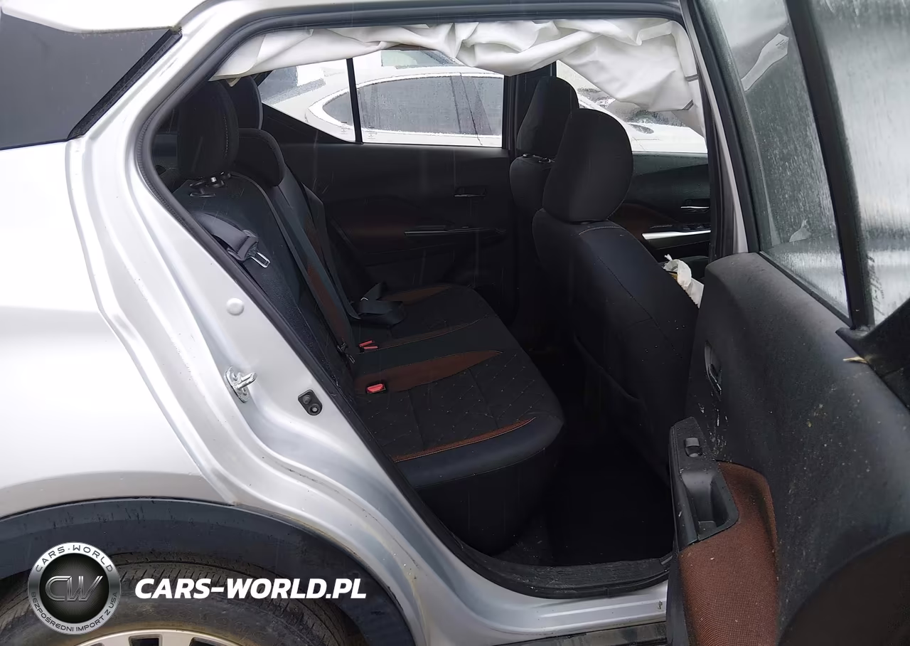 2018 Nissan Kicks Sr VIN:3N1CP5CU1JL507629 - 8