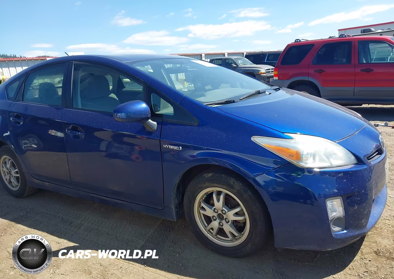 2011 Toyota Prius Two VIN:JTDKN3DUXB0314105 - 13