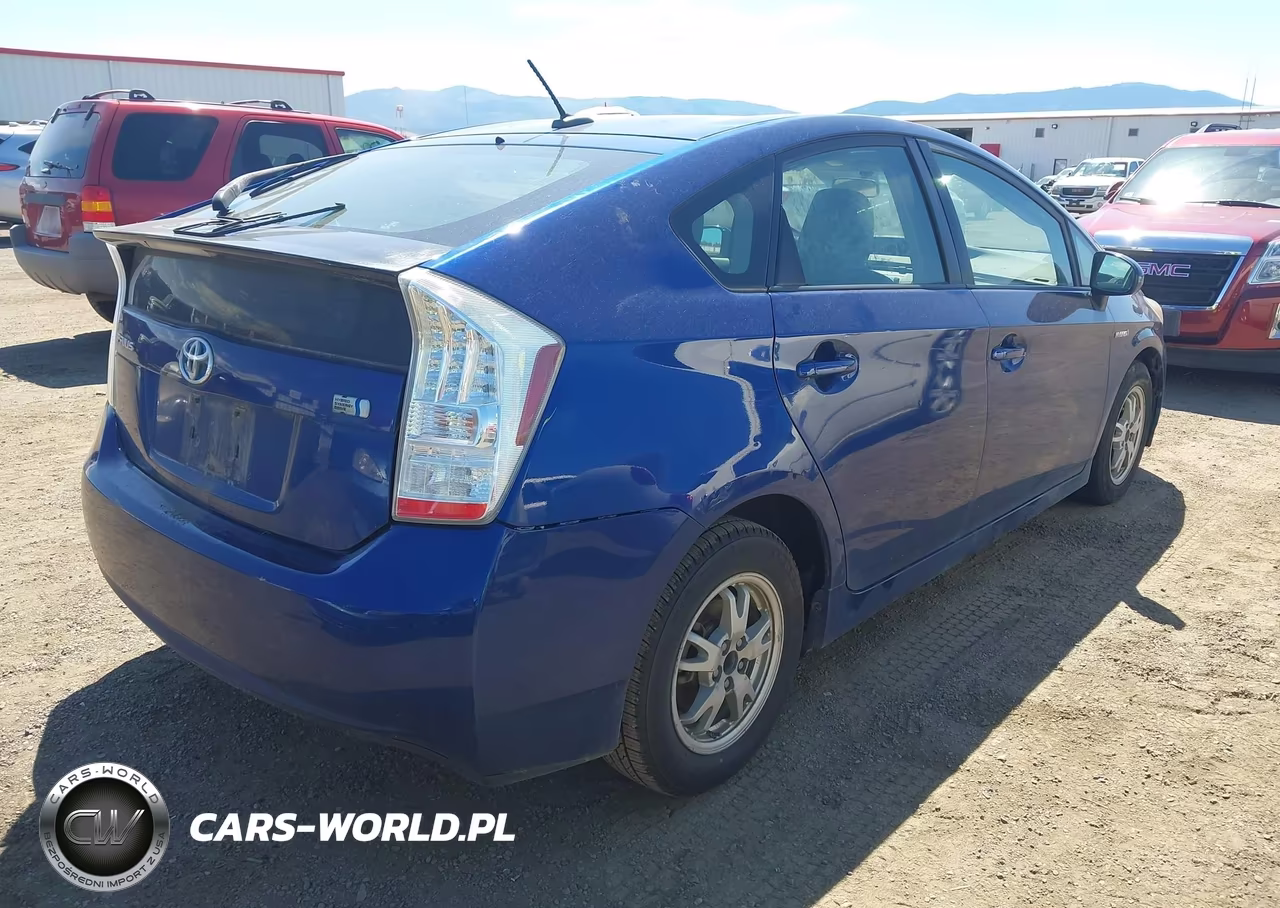 2011 Toyota Prius Two VIN:JTDKN3DUXB0314105 - 4