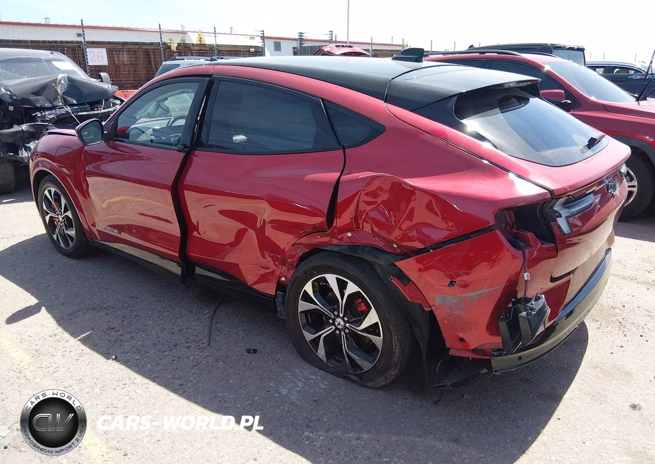 2021 Ford Mustang Mach-E Premium VIN:3FMTK3SU8MMA10878 - 3