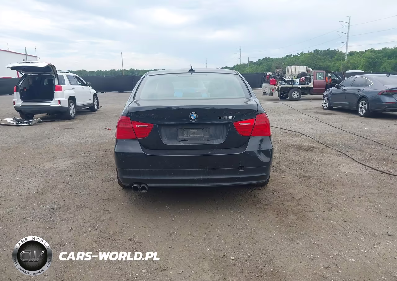 2011 BMW 328I xDrive VIN:WBAPK7C54BF087634 - 16