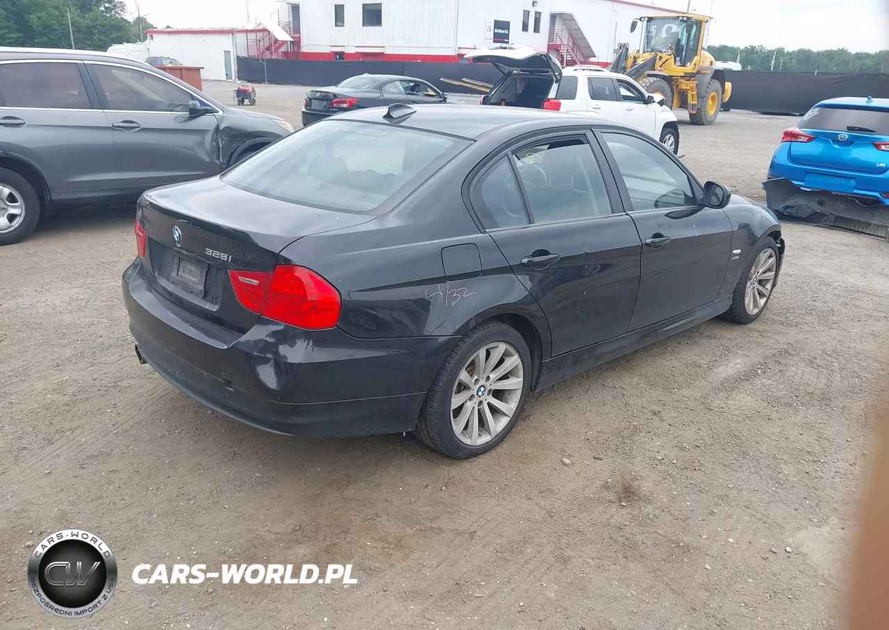 2011 BMW 328I xDrive VIN:WBAPK7C54BF087634 - 4
