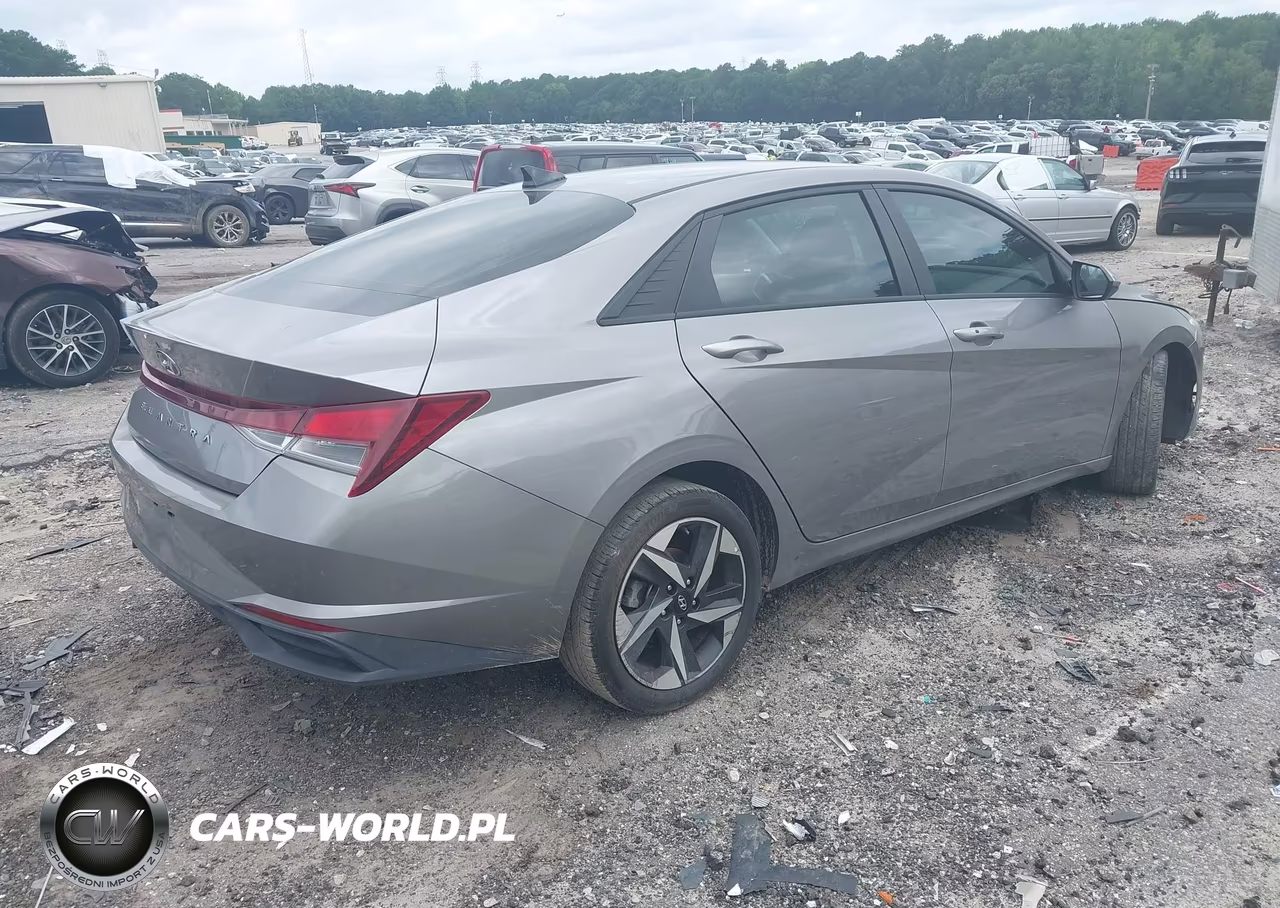 2023 Hyundai Elantra Sel VIN:KMHLS4AG8PU590943 - 4